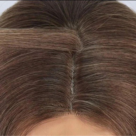 4 x 2 Lace Closure Balayage Blonde Wig 26 Inch long Natural look | for d… - Picture 4 of 8